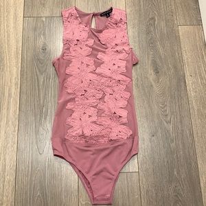 Mauve flower mesh top